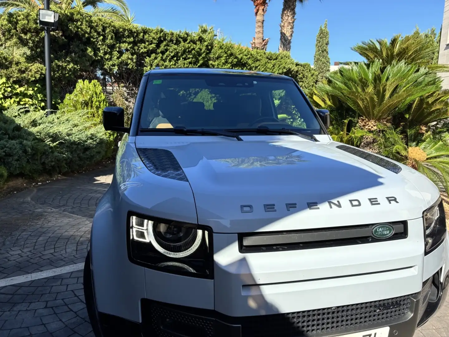 Land Rover Defender 90 3.0D l6 MHEV X-Dynamic S AWD Aut. 200 Blanco - 1