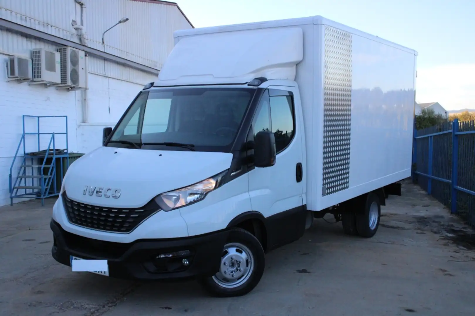 Iveco Daily IVECO Industrial Automático de 4 Puertas Blanco - 1