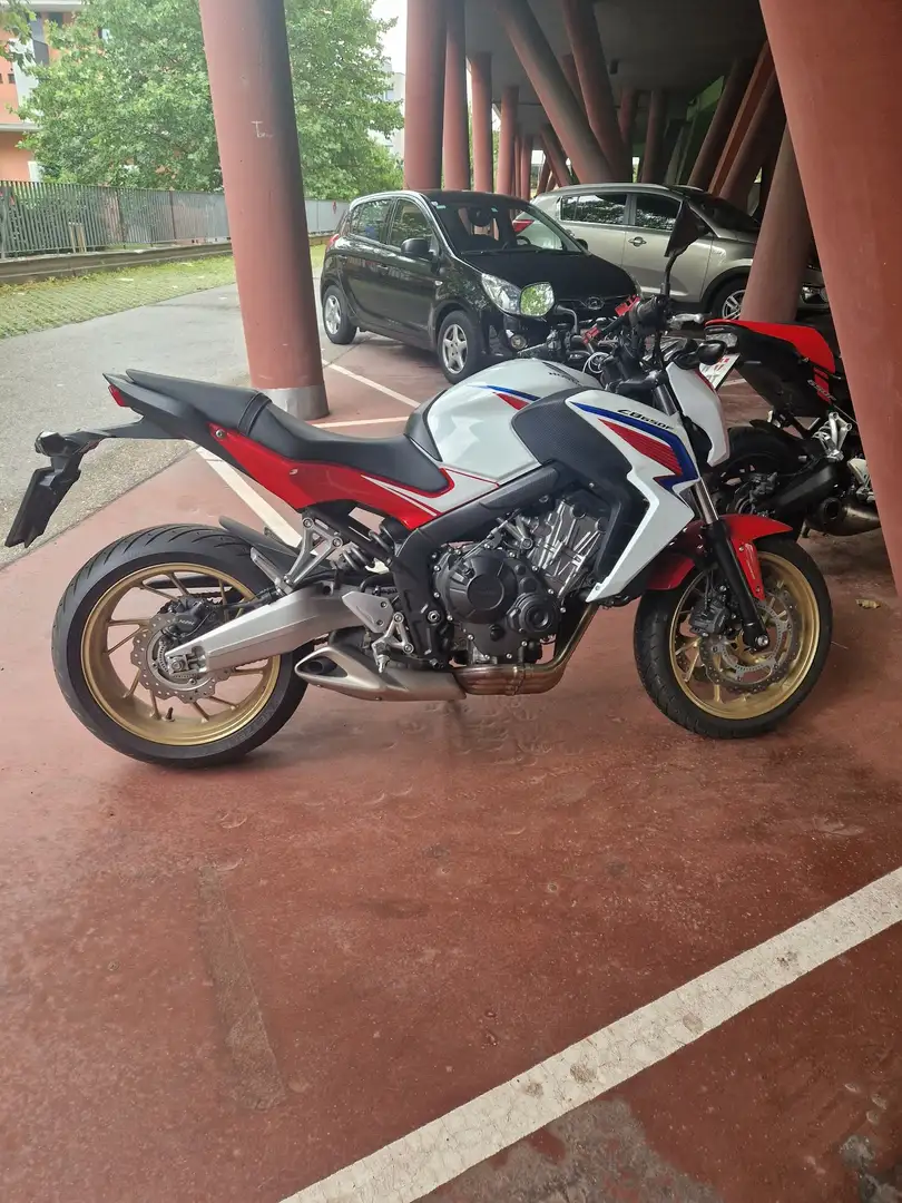 Honda CBR 650 Honda CB 650F Rot - 1