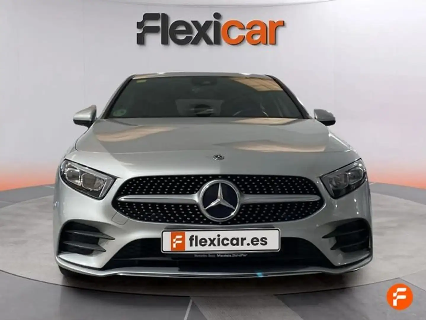 Mercedes-Benz A 220 Sedán 4MATIC Gris - 2
