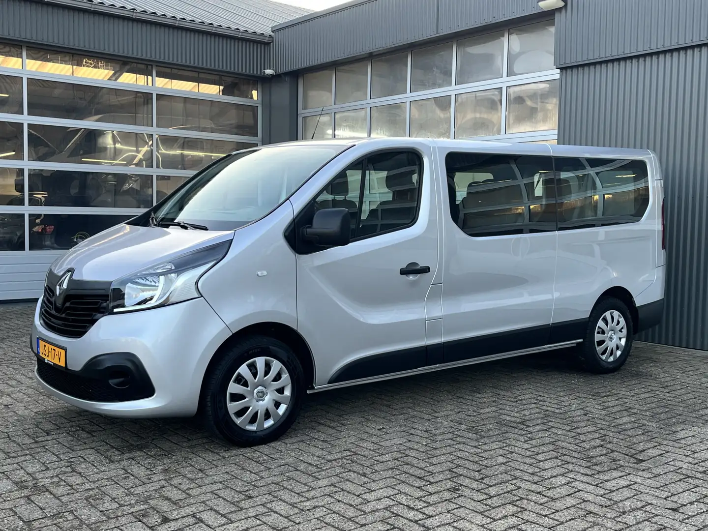 Renault Trafic Passenger 1.6 dCi 120pk BTW / BPM VRIJ!! marge Len Grau - 2