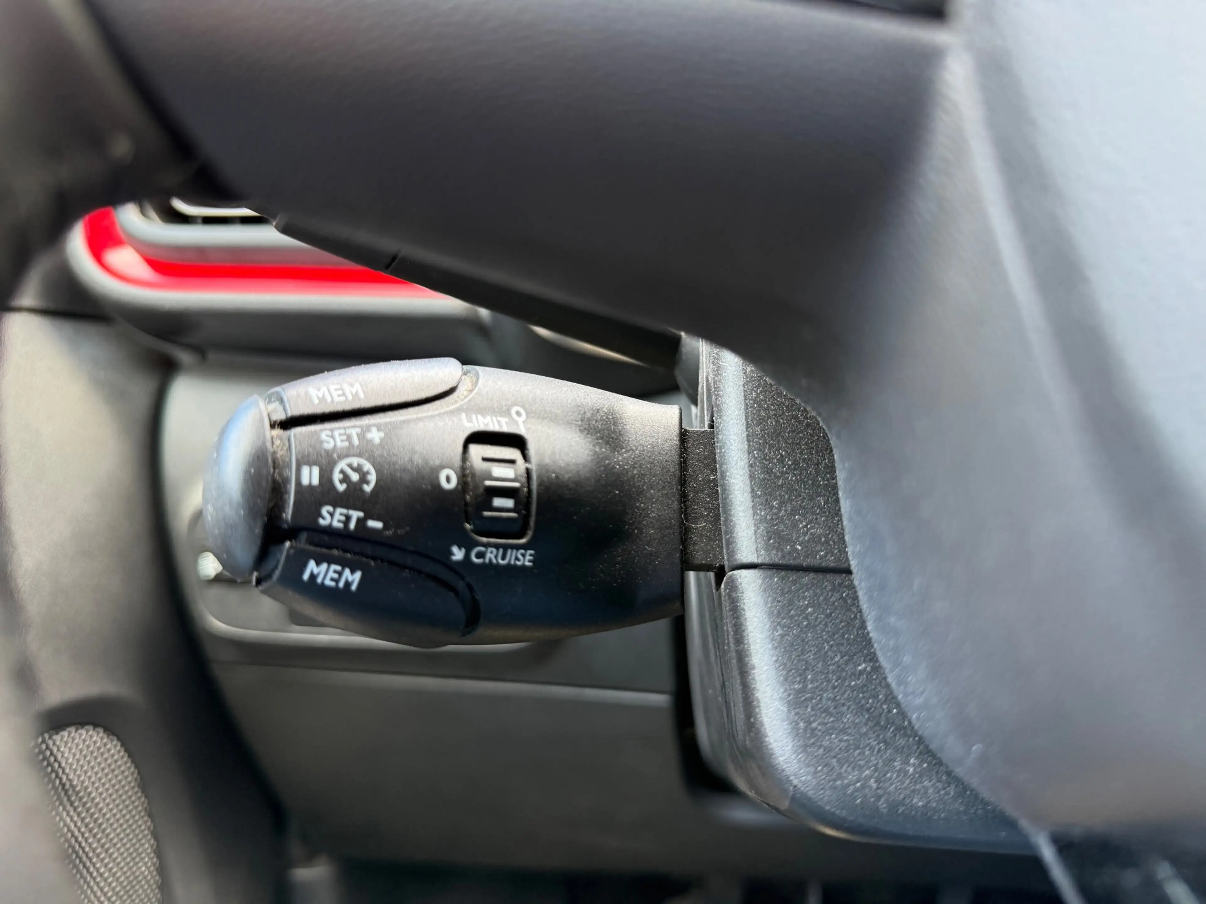 Citroen C3 1.2 PureTech Shine NAVI CAMERA CRUISE CTRL CARPLAY — photo 23