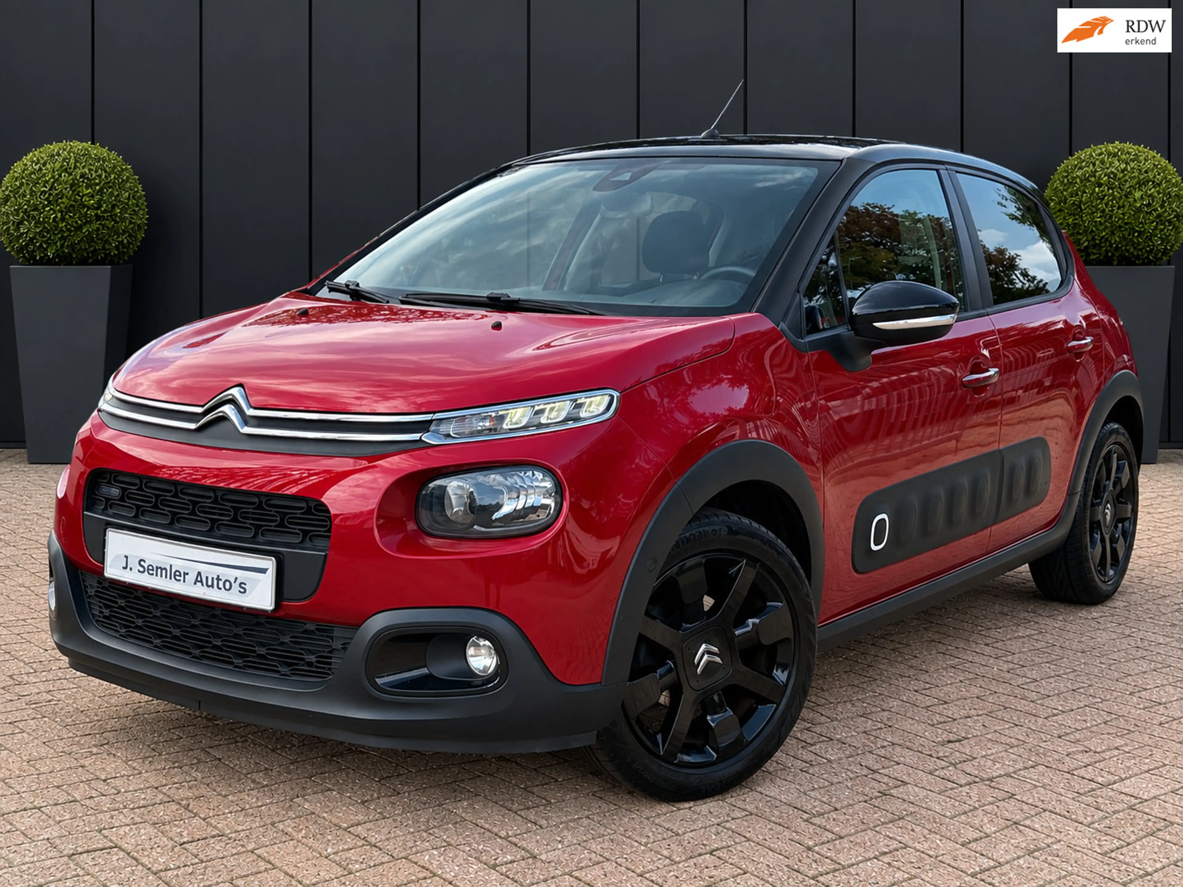 Citroen C3 1.2 PureTech Shine NAVI CAMERA CRUISE CTRL CARPLAY