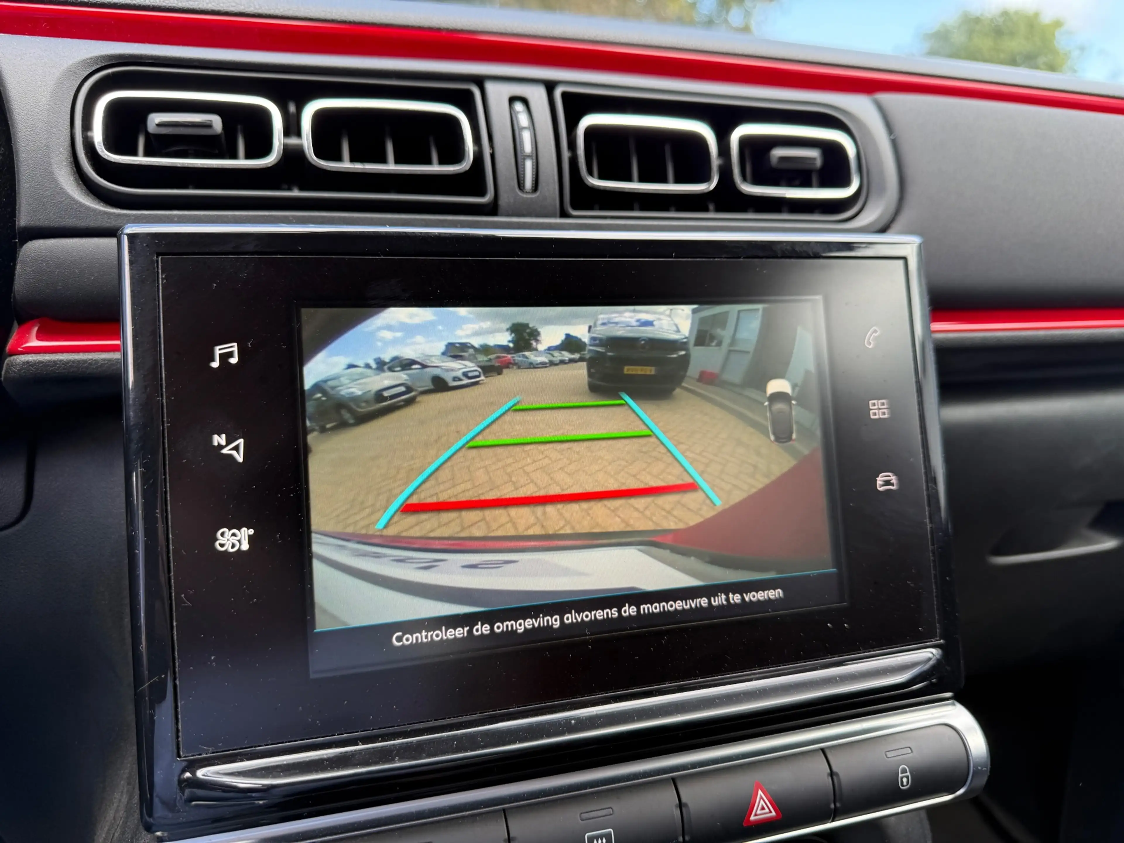 Citroen C3 1.2 PureTech Shine NAVI CAMERA CRUISE CTRL CARPLAY — photo 13