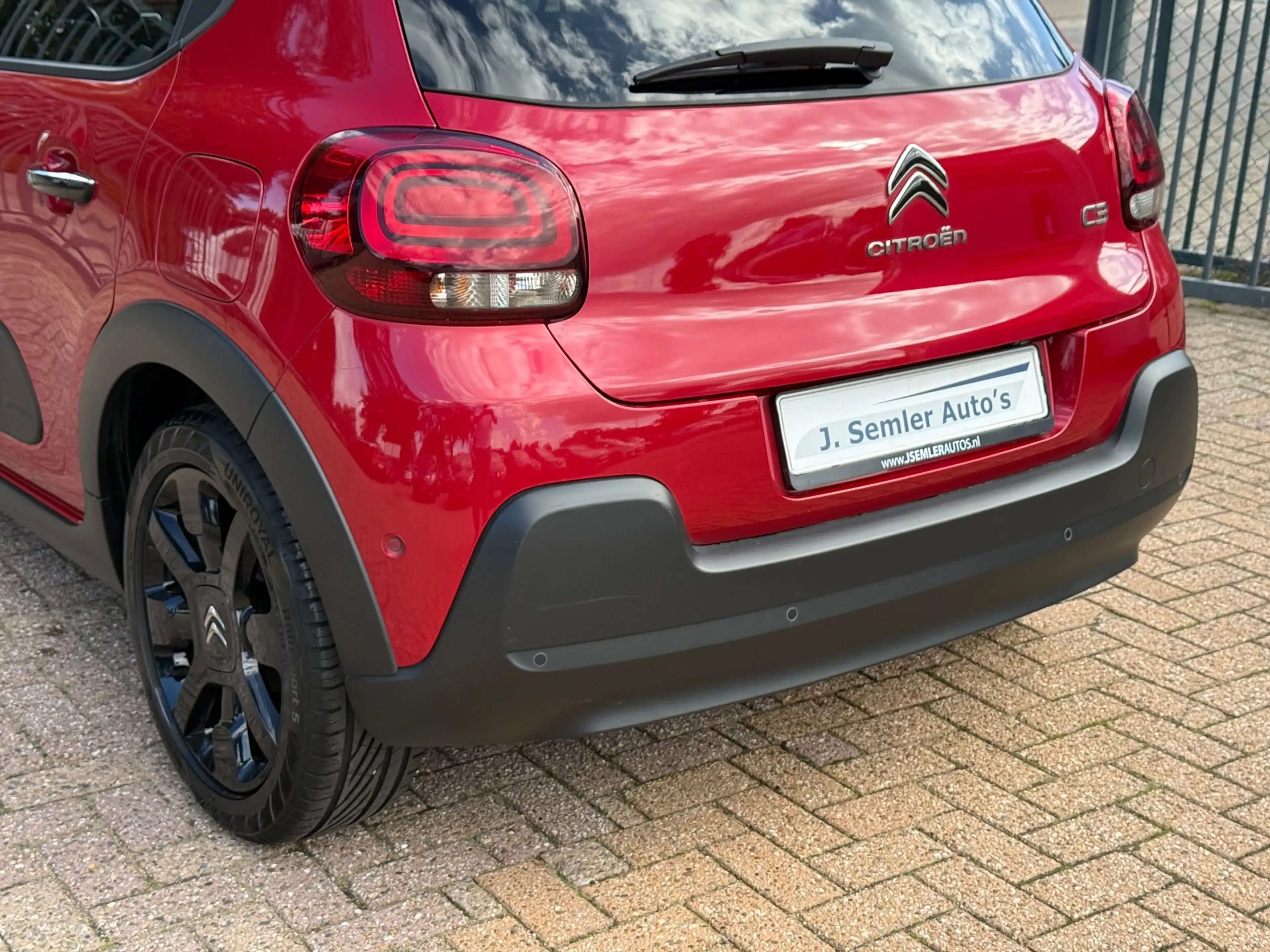 Citroen C3 1.2 PureTech Shine NAVI CAMERA CRUISE CTRL CARPLAY — photo 17