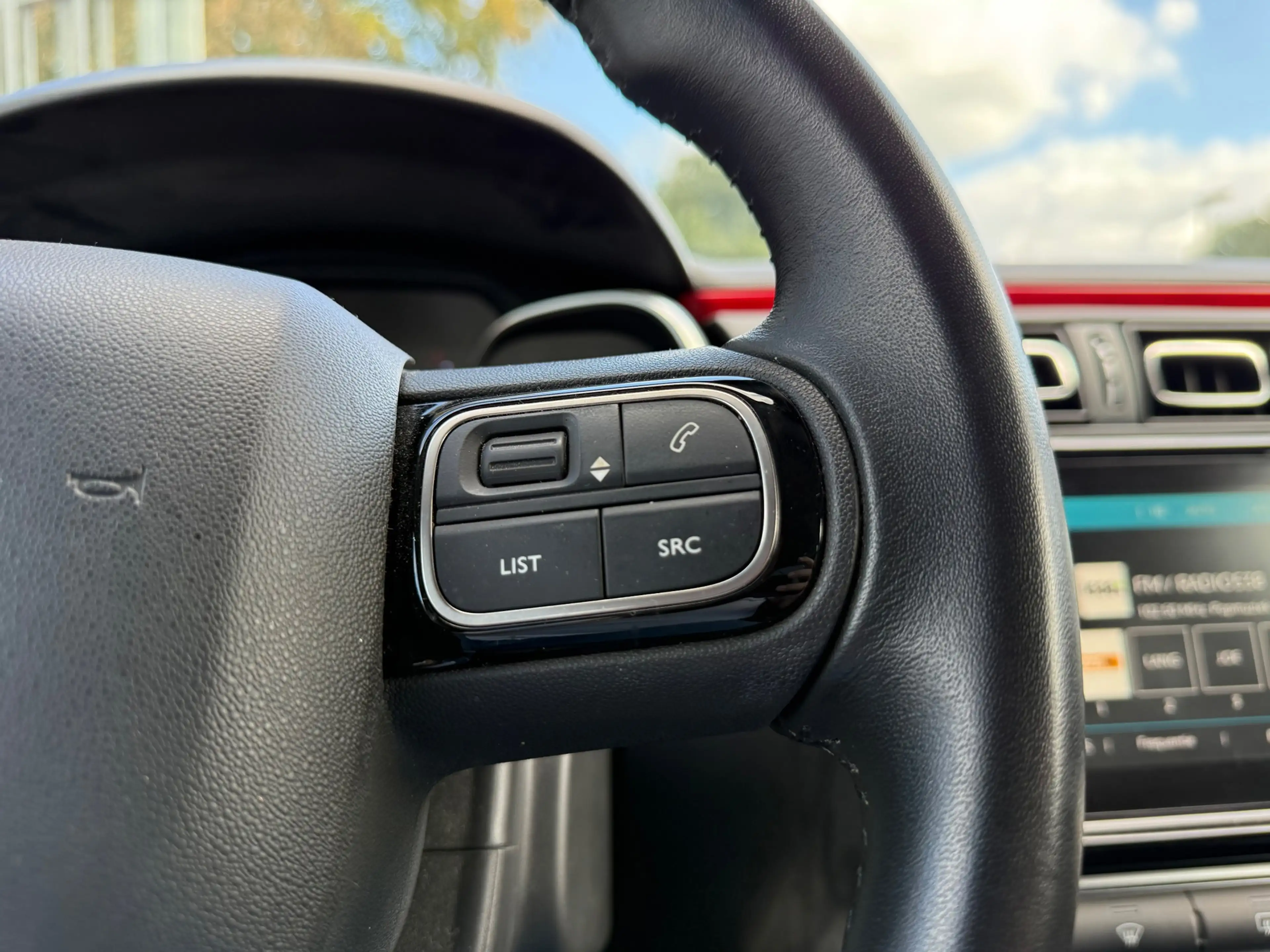 Citroen C3 1.2 PureTech Shine NAVI CAMERA CRUISE CTRL CARPLAY — photo 25