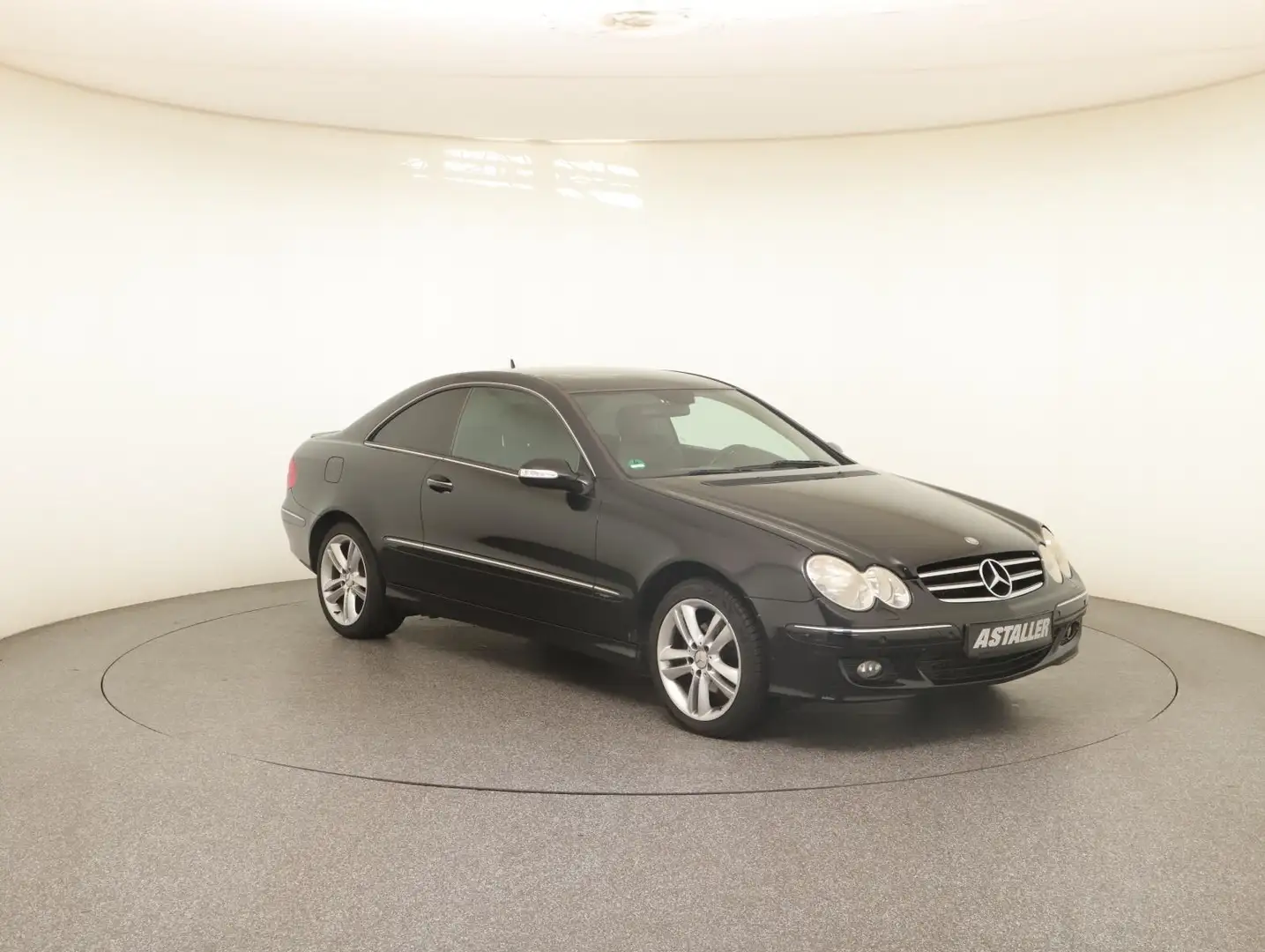 Mercedes-Benz CLK 200 K Coupé Avantgarde Sitzheiz+PTS+Klimaaut Black - 2