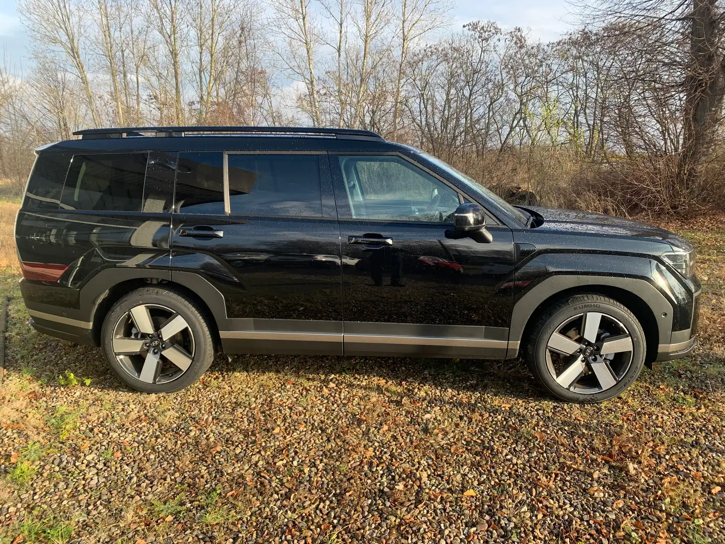 Hyundai SANTA FE 1.6 T-GDI Hybrid 158 kW 4WD Signature Černá - 1