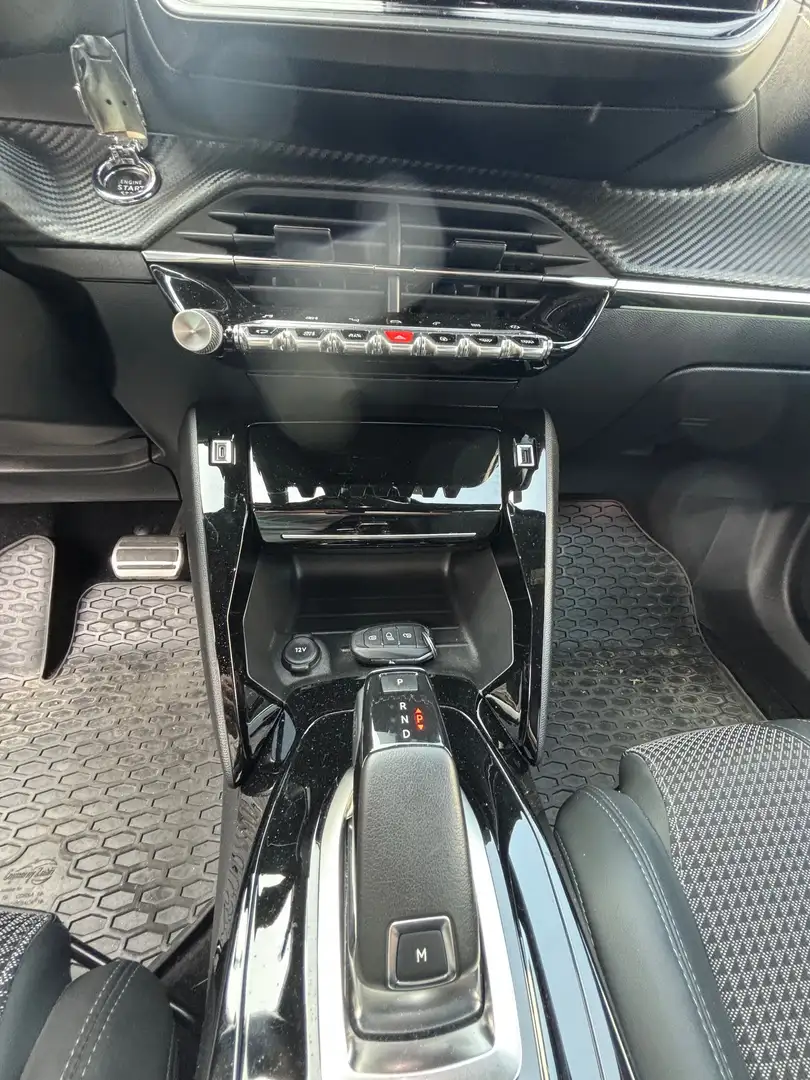 Peugeot 2008 2008 II 2020 1.5 bluehdi GT Line s - 2