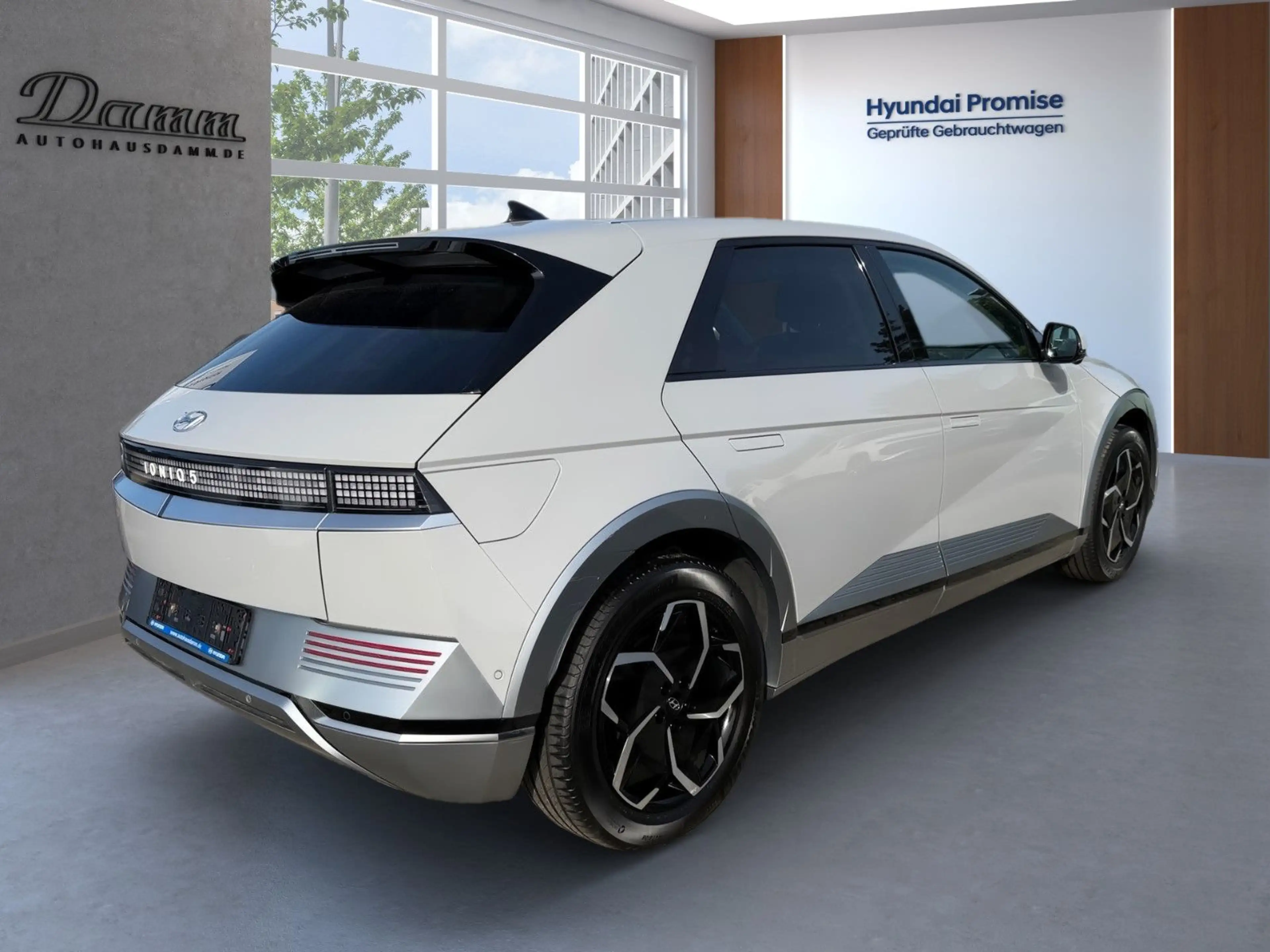 Hyundai IONIQ 5 UNIQ — photo 3