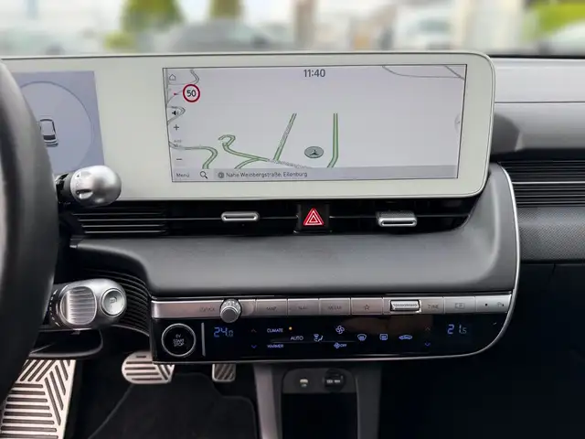 Hyundai Ioniq view 9