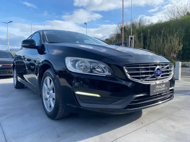 Volvo V60 view 3