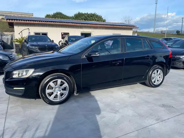 Volvo V60 view 5
