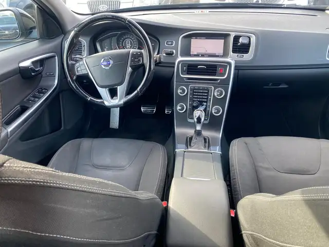 Volvo V60 view 10