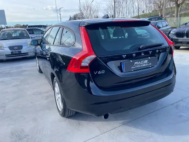 Volvo V60 view 15