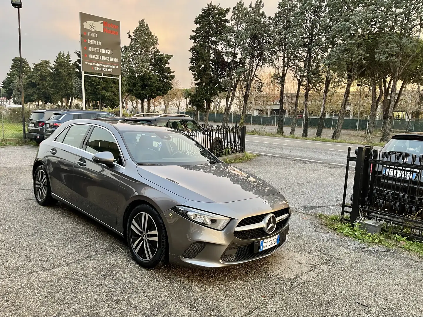 Mercedes-Benz A 180 d Sport auto Grigio - 1