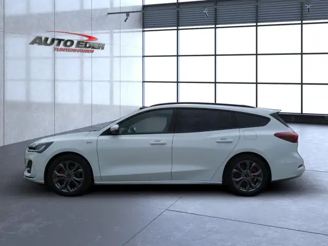 Ford Focus view 12
