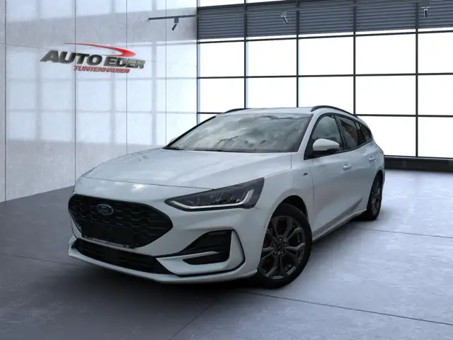 Ford Focus view 2
