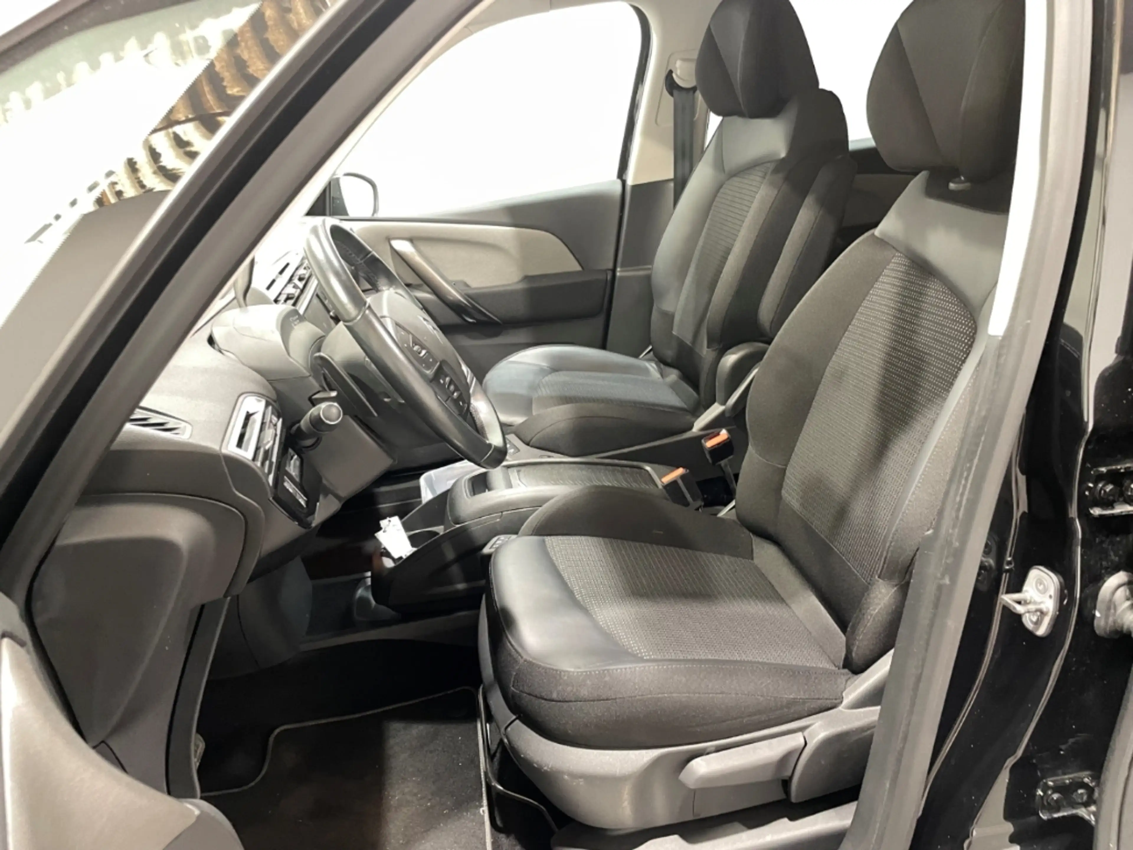 Citroen Grand C4 SpaceTourer Shine Automatik EU6d Klima Navi PDCv+h Bi-Xenon — photo 6