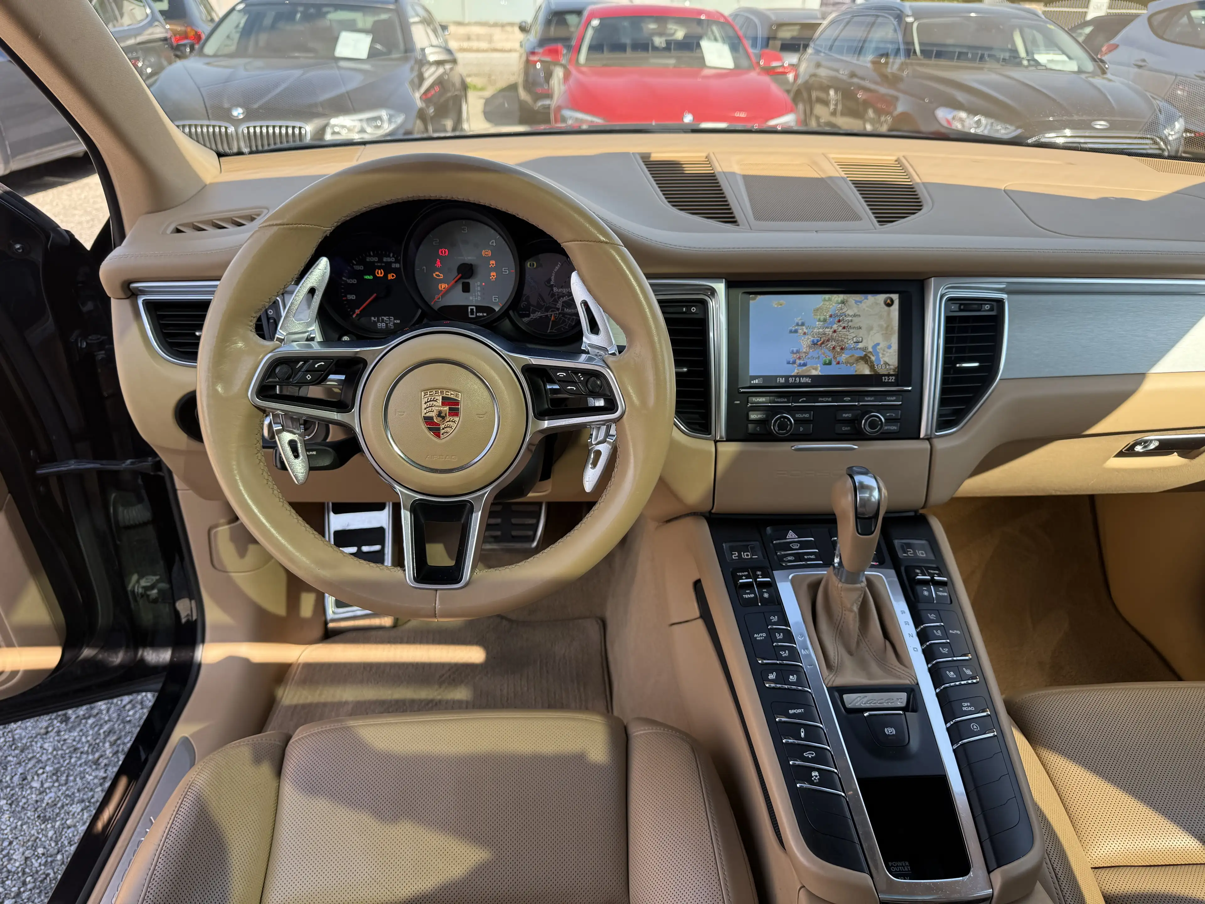 Porsche Macan S 3,0 21 Zoll Räder — photo 14