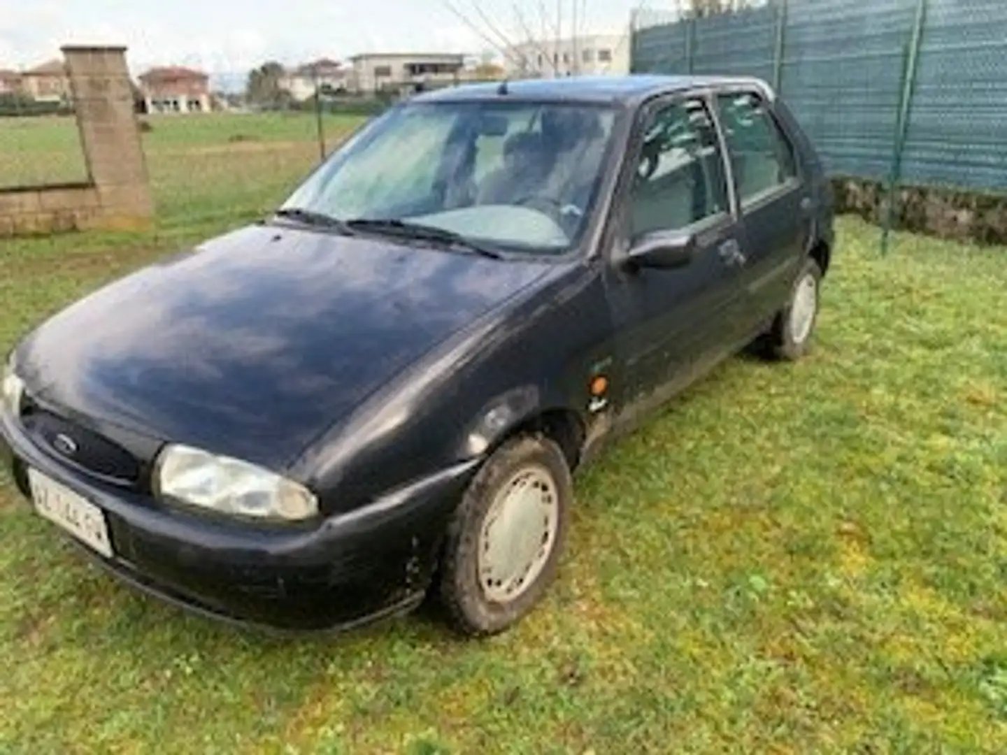 Ford Fiesta 1.8 Negru - 1