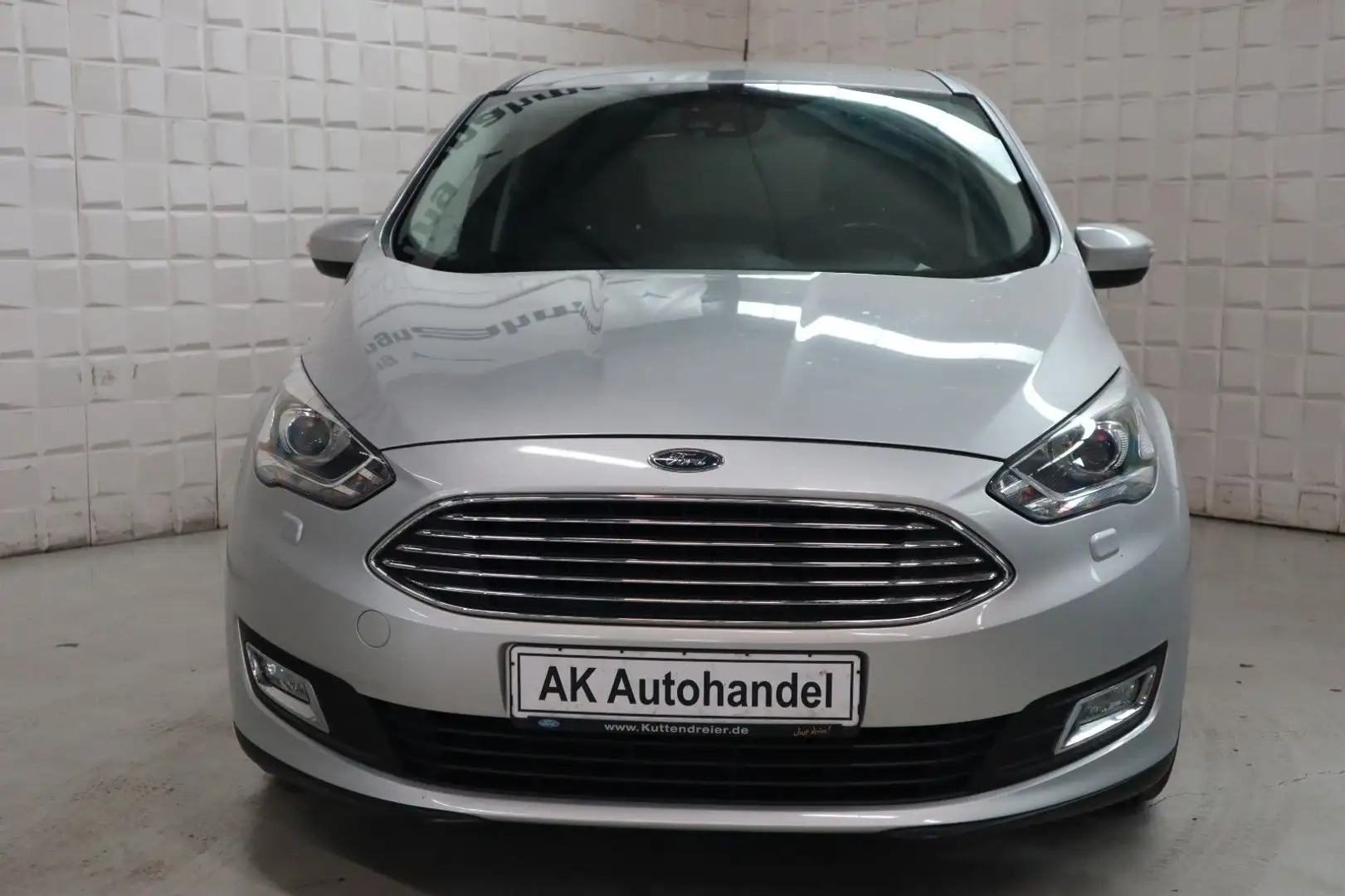 Ford Grand C-Max Titanium Xenon Navi AHK SHZ 7-Sitzer Plateado - 2