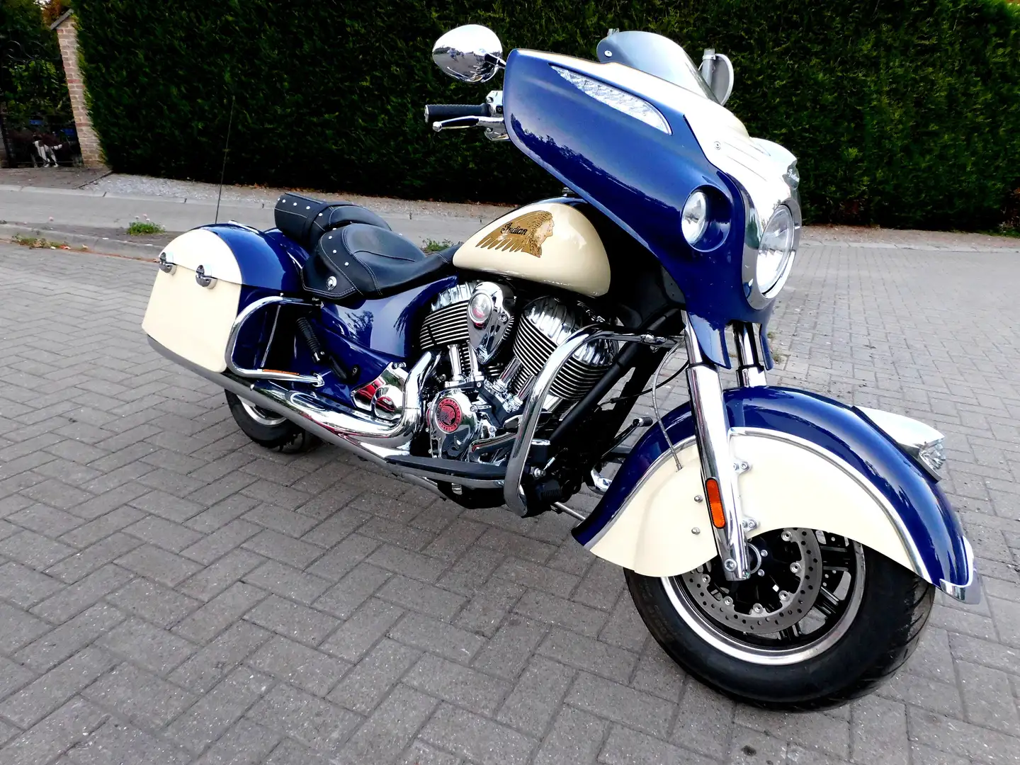 Indian Chieftain 111 ( 1811 cc)full options ,3500 km,garantie 1 an Bleu - 2