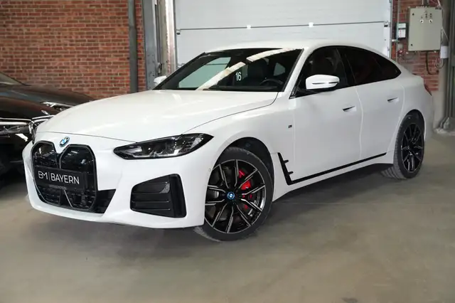 BMW i4 M-Sportpakket PRO eDrive35 Gran Coupe Garantie Sport Remmen Trekhaak Memory Alcantara Zetels Adaptive Cruise Camera LED