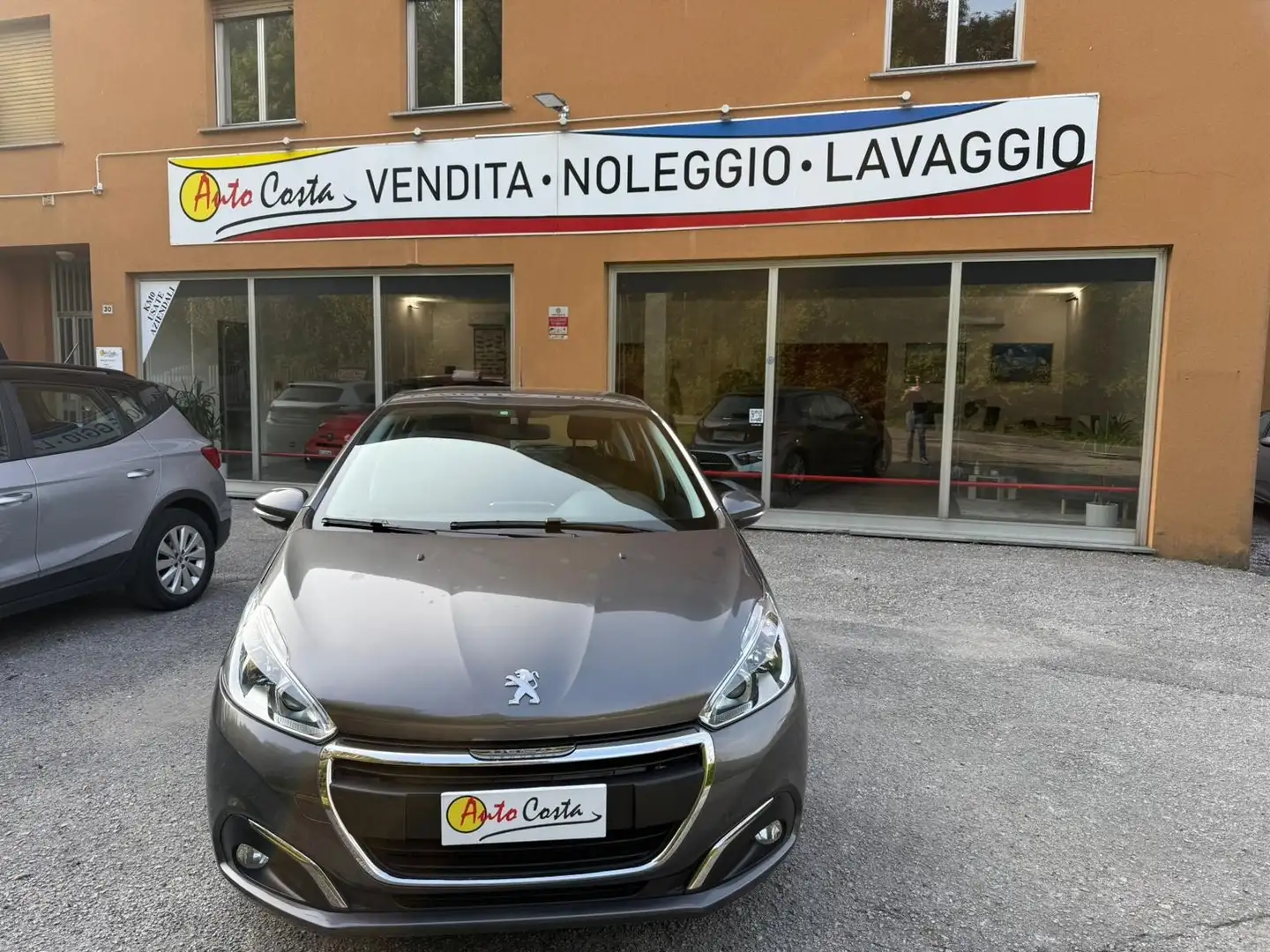 Peugeot 208 208 5p 1.2 Allure 83CV NEOPATENTATI Grau - 1