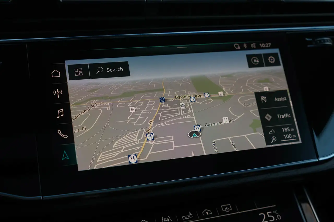 Audi Q8 снимка Audi Q8