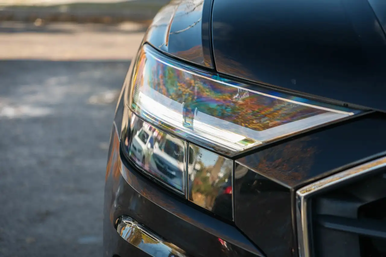 Audi Q8 снимка Audi Q8
