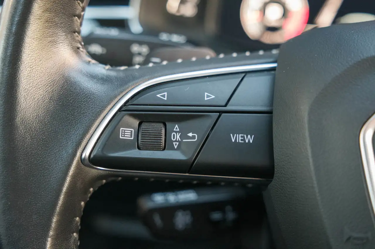 Audi Q8 снимка Audi Q8