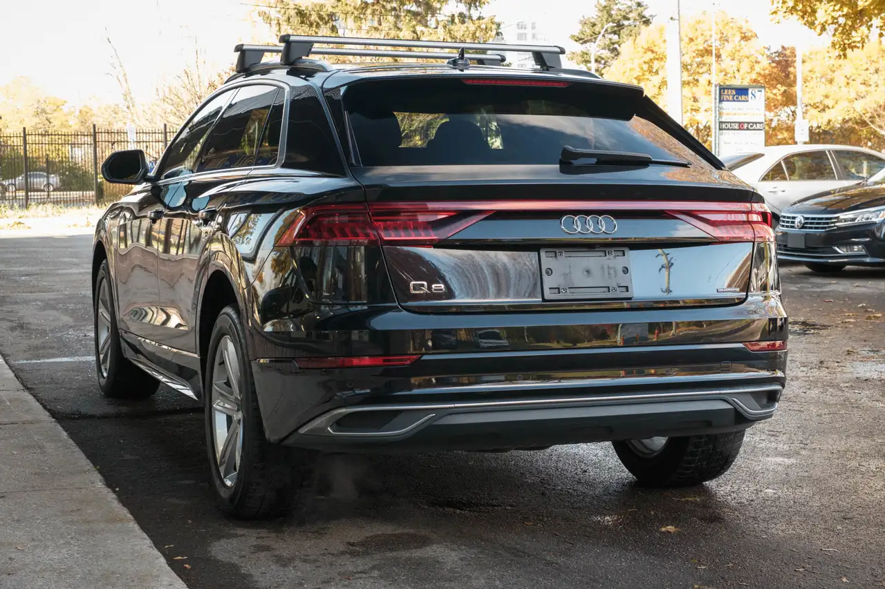 Audi Q8 снимка Audi Q8