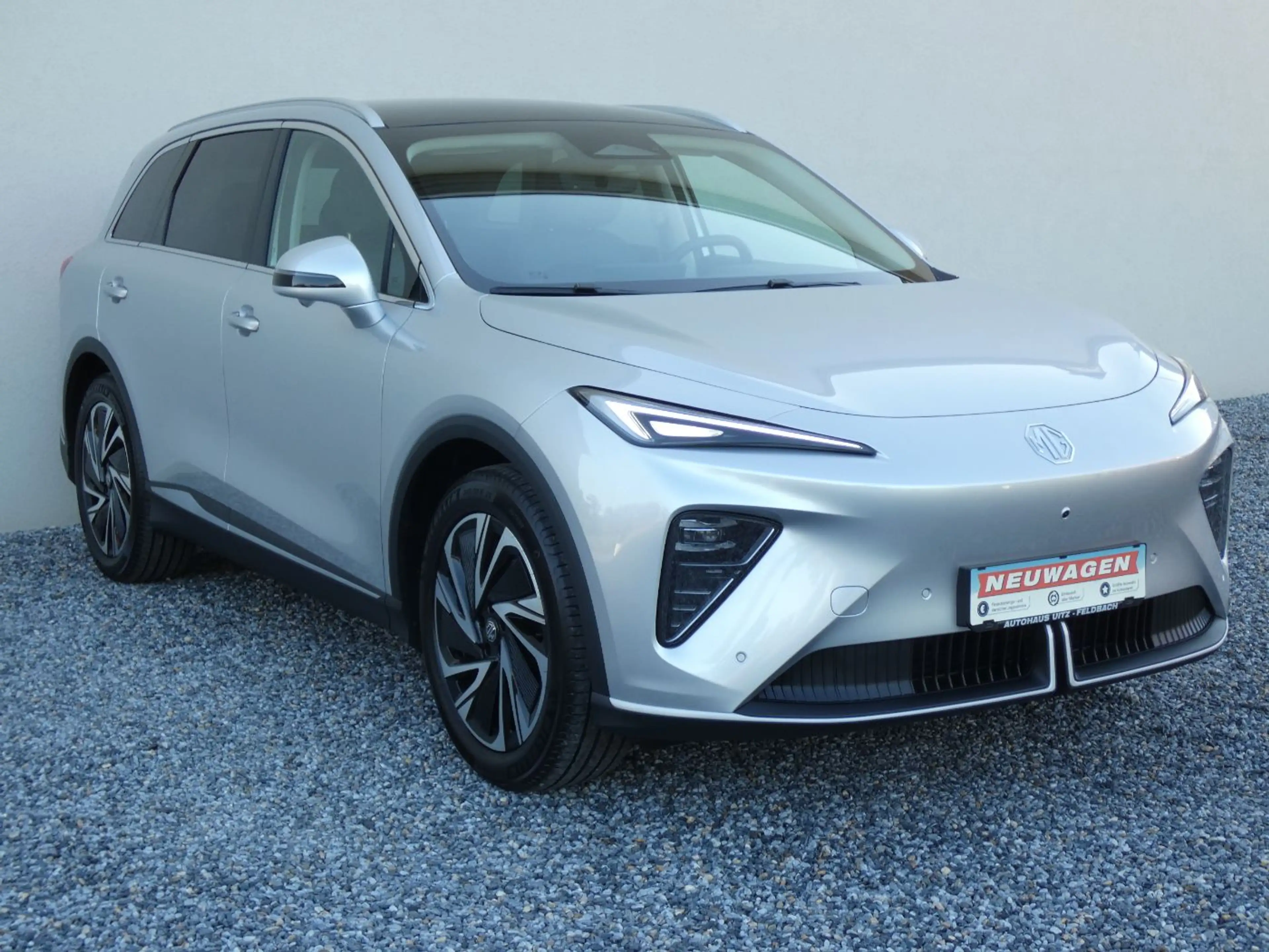 MG MGS6 EV Luxury 2WD +360°+HUD+LED+20Zoll+LRH — photo 4