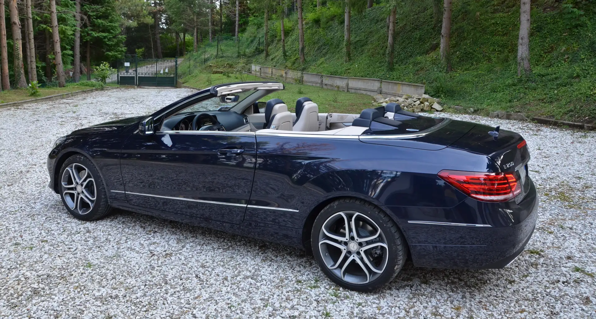 Mercedes-Benz E 250 Classe E - A207 Cabrio Cabrio cdi Sport Albastru - 2