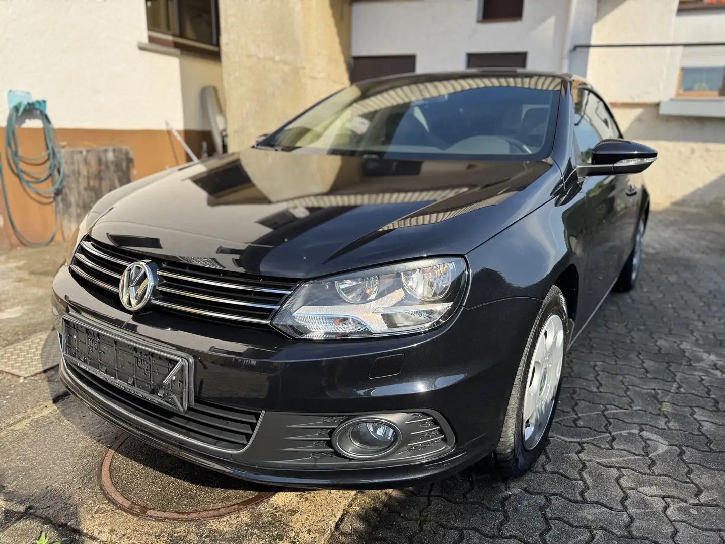 Volkswagen Eos 1.4 TSI Cabrio Panorama TÜV crna - 1