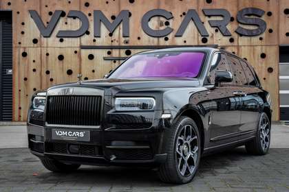 Rolls-Royce Cullinan Black Badge 6.75 V12 | Starlight | Rear-Theatre |