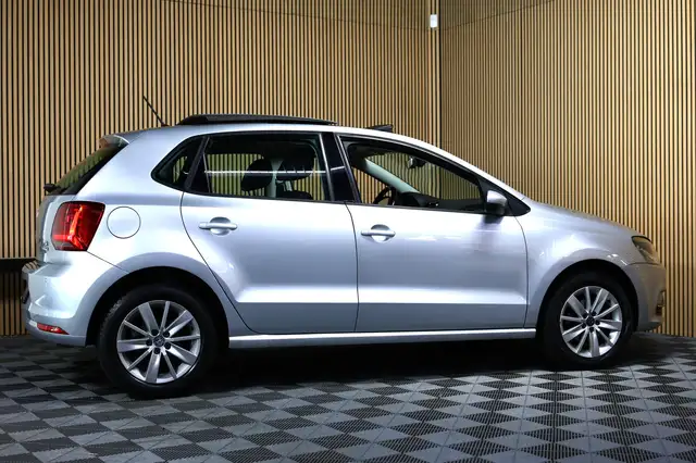 Volkswagen Polo view 9