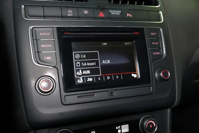 Volkswagen Polo view 19