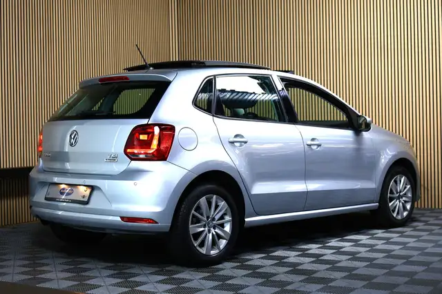 Volkswagen Polo view 8