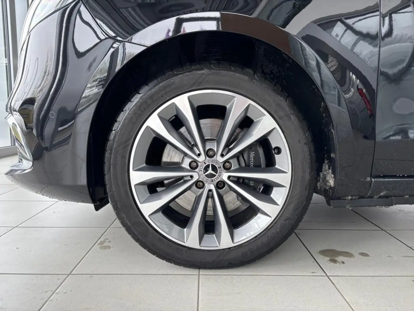 Mercedes-Benz V 250 d Avantgarde Edition DISTR+AHK+STHZG+TISCH Чёрный - 2