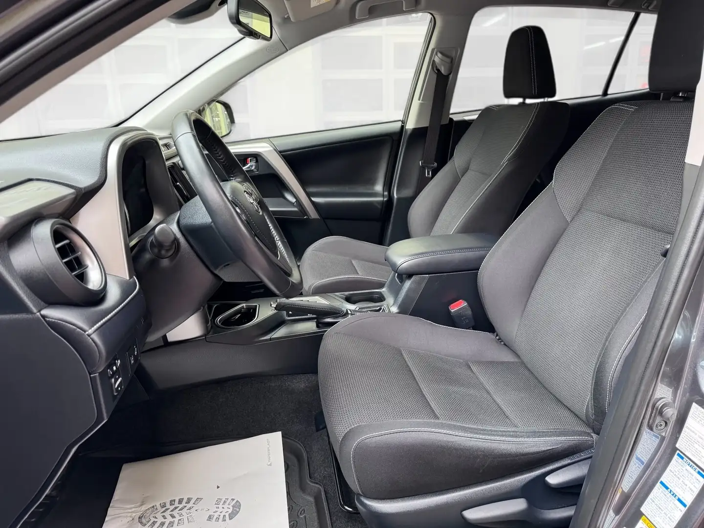 Toyota RAV 4 RAV4 Hybrid Edition-S Automatik *Standheizung* Grau - 2