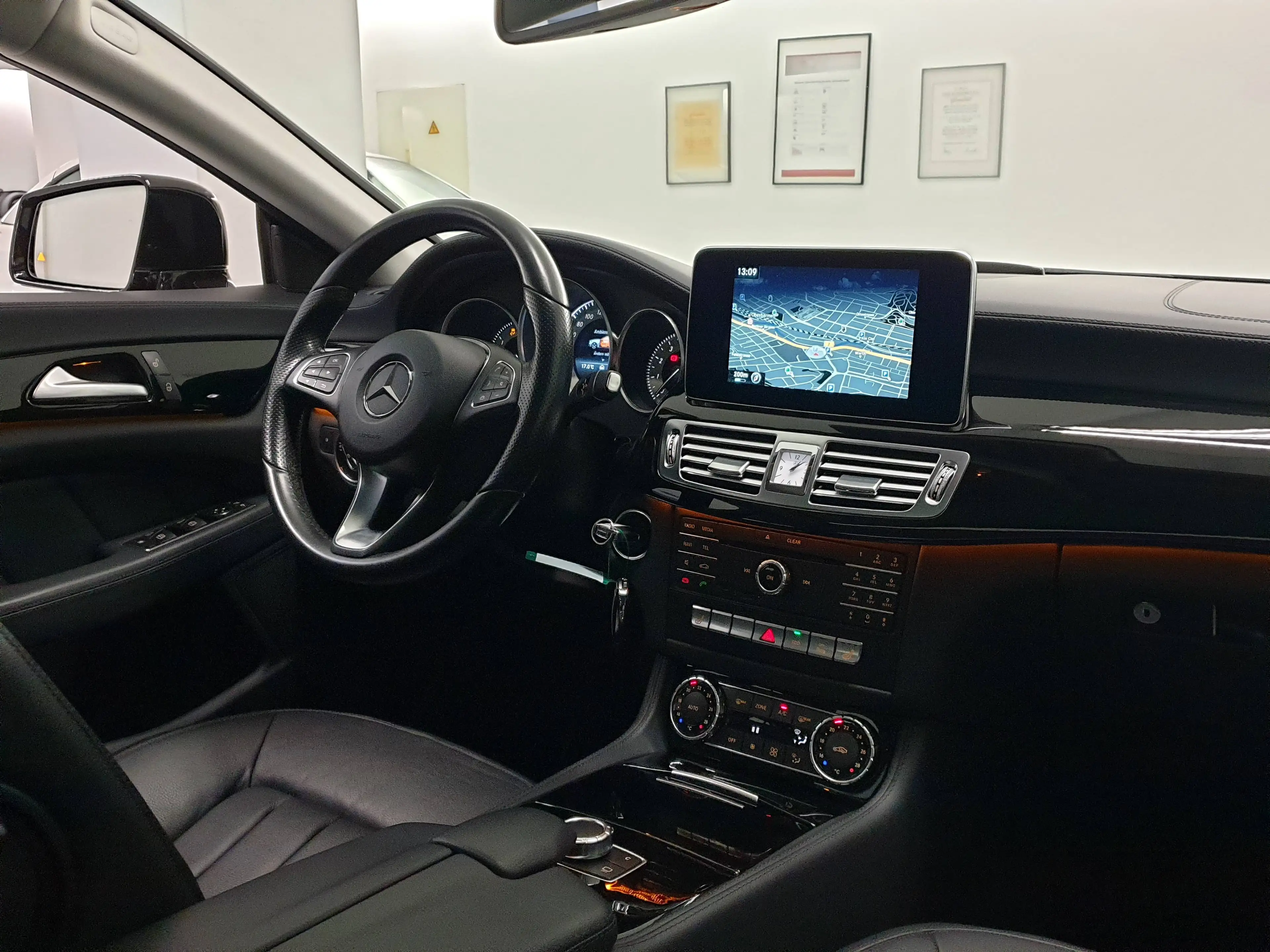 Mercedes-Benz CLS 400 CLS 400 7G 2.HAND LEDER DTR+ 360 KAM MULTIBEAM — photo 8