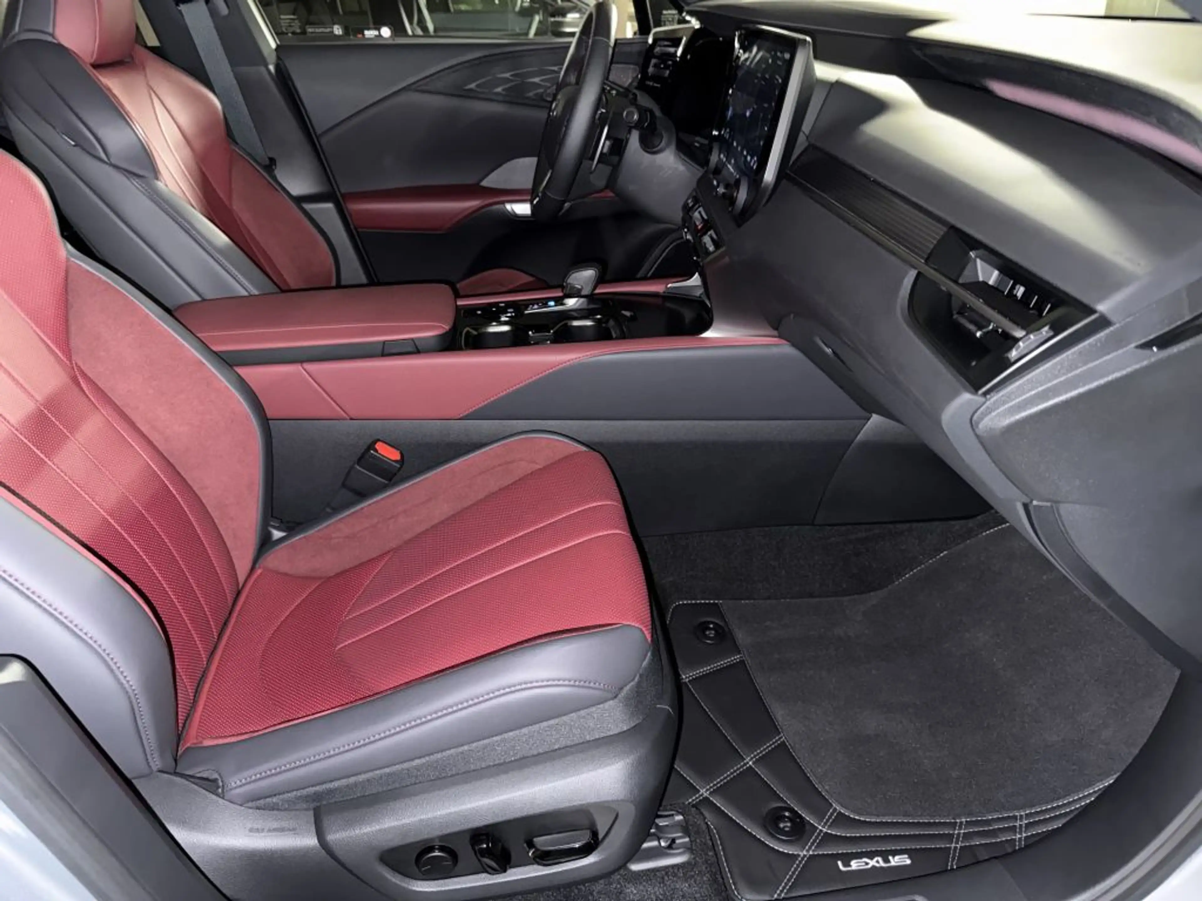 Lexus RX 500h F SPORT+ Pano.dach,Interieur-Pak.,MarkLevinson,AHK — photo 9