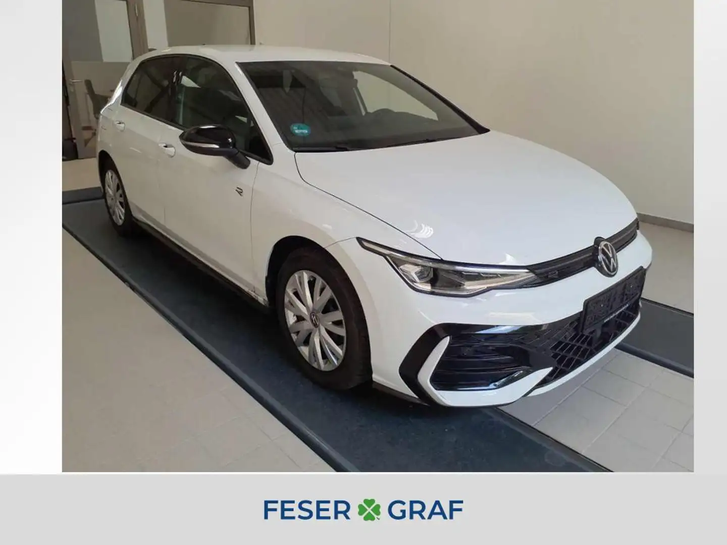 Volkswagen Golf VIII R-Line 1.5 eTSI DSG 150PS Weiß - 1