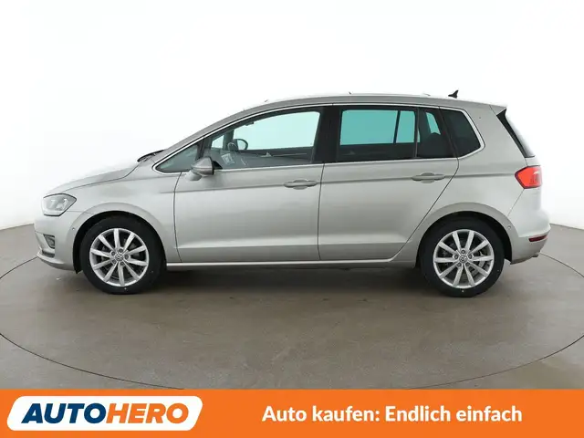 Volkswagen Golf view 3