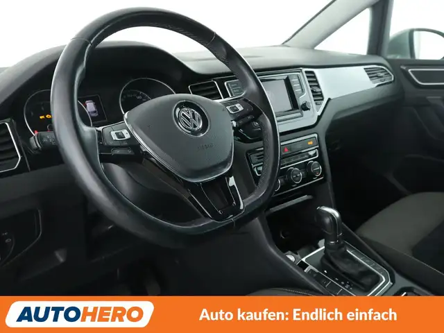 Volkswagen Golf view 11