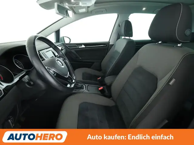 Volkswagen Golf view 10