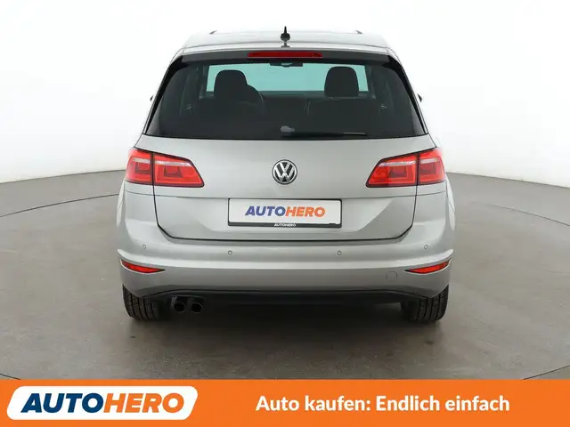 Volkswagen Golf view 5