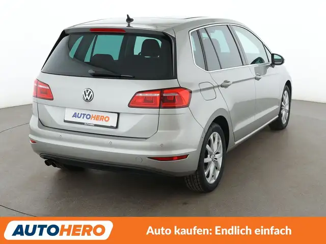 Volkswagen Golf view 6